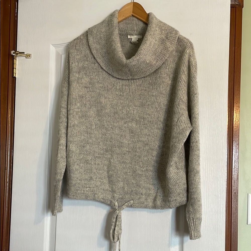 H&M Gray Turtleneck Sweater with Chunky Collar